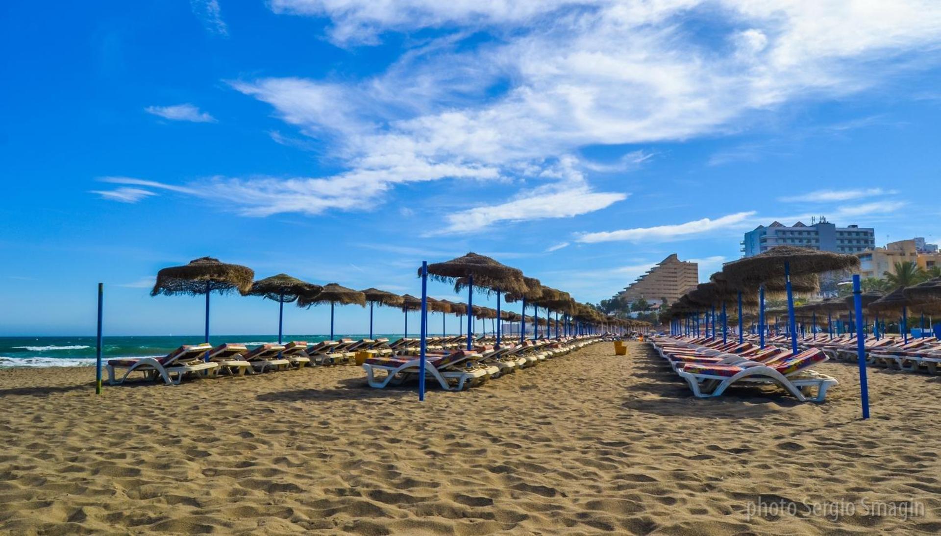 714 Iris Apartamento - Vista Al Mar - Cerca De Tren, Restaurantes, Tiendas - Playa A 10 Min Caminando Benalmádena Kültér fotó